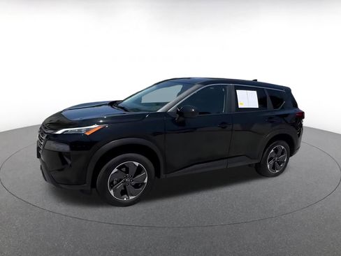 Used 2025 Nissan Rogue SV FWD image 8