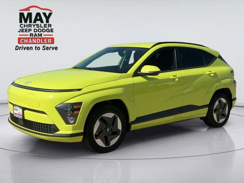 Used 2024 Hyundai Kona SEL FWD image 3