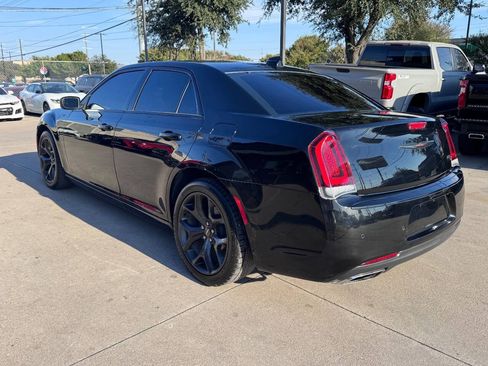 Used 2021 Chrysler 300 S RWD image 8