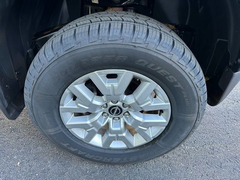 Used 2023 Nissan Frontier SV w/ SV Convenience Package image 30