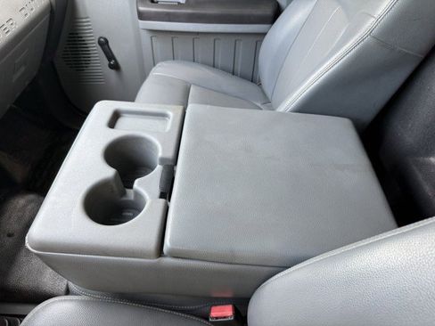 Used 2015 Ford F550 4x4 Regular Cab Super Duty image 23