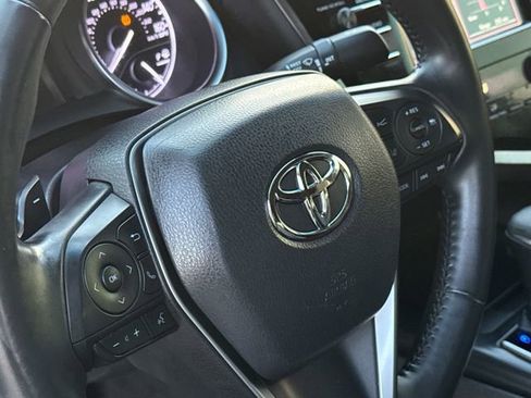 Used 2018 Toyota Camry SE image 29