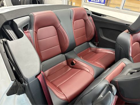 Used 2025 Ford Mustang Premium RWD image 34