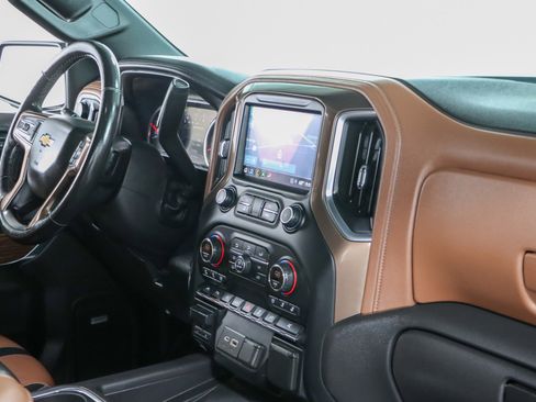 Used 2021 Chevrolet Silverado 1500 High Country image 29