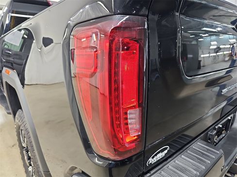 Used 2022 GMC Sierra 2500 AT4 w/ AT4 Premium Plus Package image 41