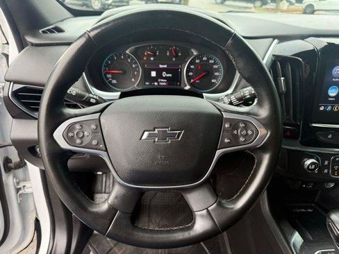 Used 2023 Chevrolet Traverse RS AWD/4WD image 8