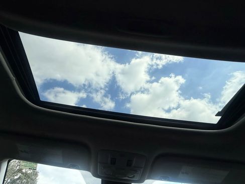 Used 2017 Toyota Corolla SE w/ Carpet Mat Package (TMS) image 14