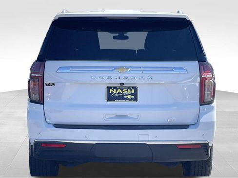 Used 2021 Chevrolet Suburban LT image 4