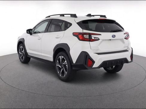 Used 2024 Subaru Crosstrek 2.0i Premium AWD/4WD image 3
