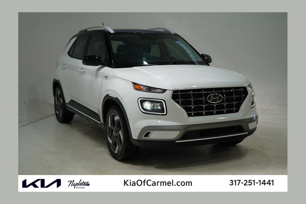 Used 2024 Hyundai Venue Limited FWD image 1