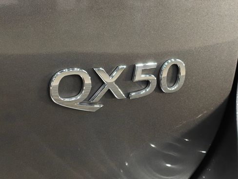 Used 2017 INFINITI QX50 AWD w/ Deluxe Touring Package image 47