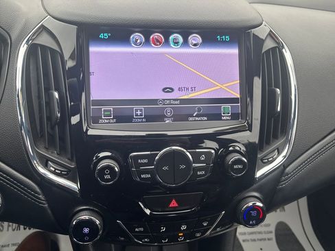 Used 2016 Chevrolet Cruze Premier image 23