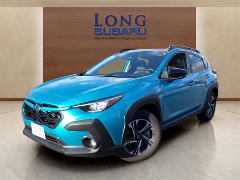 Used 2025 Subaru Crosstrek 2.0i Premium image 1