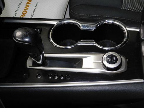 Used 2018 Nissan Pathfinder SV image 34