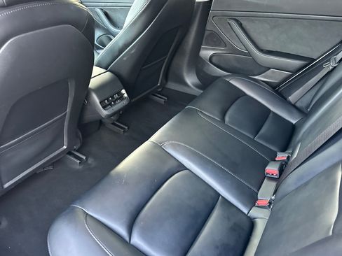 Used 2021 Tesla Model 3 Standard Range Plus image 11