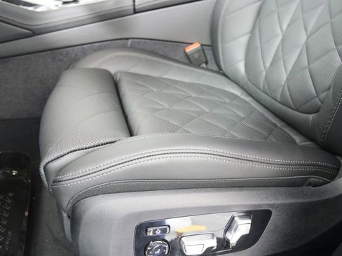 New 2026 BMW X6 xDrive40i image 8