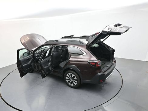 Used 2025 Subaru Outback Limited AWD/4WD image 45