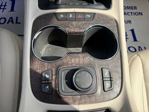 Used 2023 GMC Acadia Denali AWD/4WD image 21