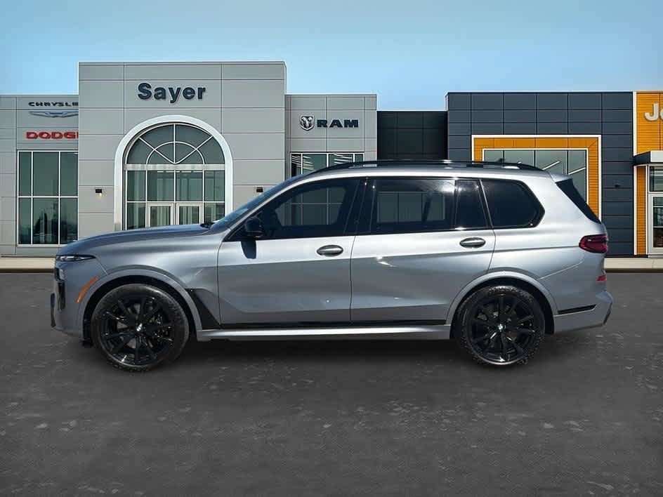 Used 2025 BMW X7 M60i w/ Executive Package AWD/4WD image 4