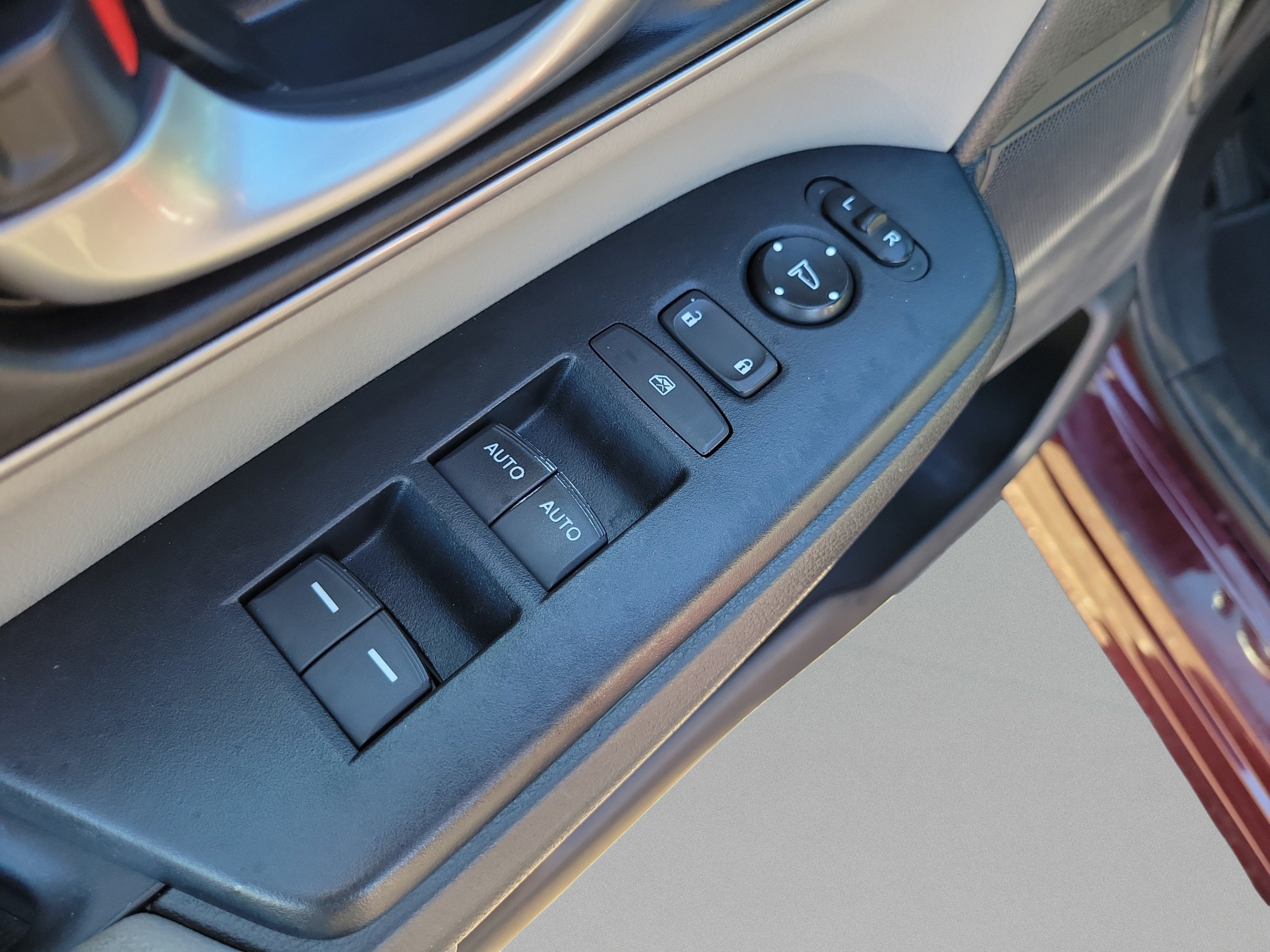 Used 2017 Honda CR-V EX-L image 24