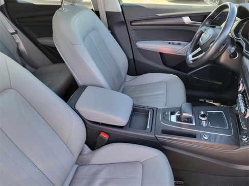 Used 2018 Audi Q5 Prestige w/ Prestige Package image 16