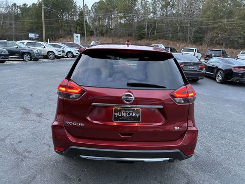 Used 2019 Nissan Rogue SL w/ Premium Package image 6