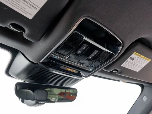 Used 2024 Land Rover Range Rover Sport Dynamic SE image 22