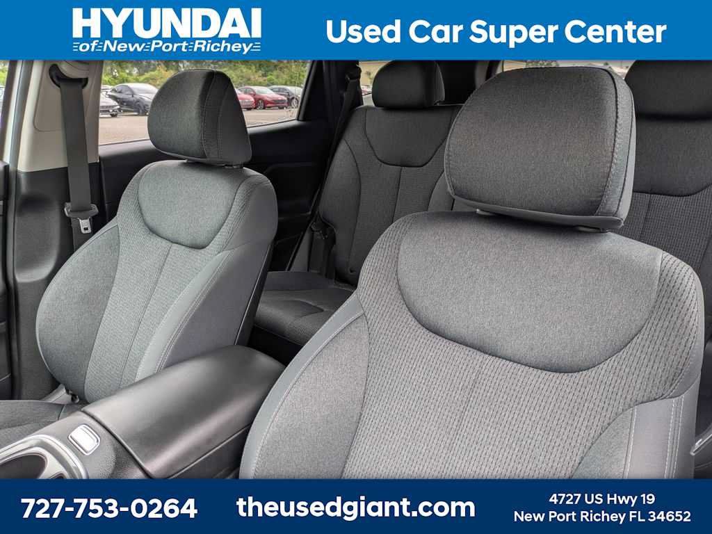 Certified 2023 Hyundai Santa Fe SEL FWD image 7