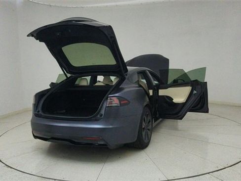 Used 2024 Tesla Model S Base image 73