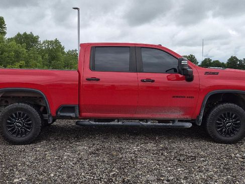Used 2024 Chevrolet Silverado 2500 LT w/ Z71 Sport Edition AWD/4WD image 3