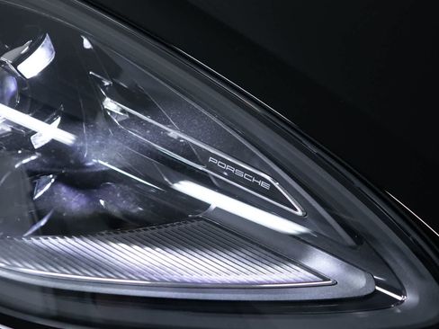 New 2026 Porsche Macan AWD/4WD image 16