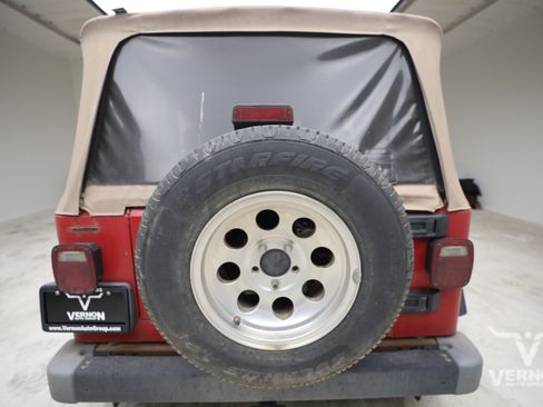 Used 2004 Jeep Wrangler X AWD/4WD image 4