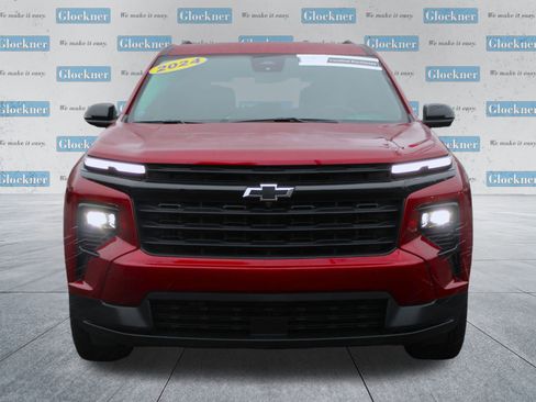 Used 2024 Chevrolet Traverse LT w/ Midnight/Sport Edition image 2