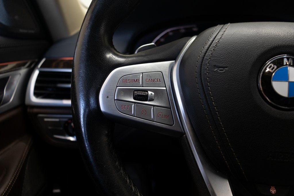 Used 2021 BMW 740i w/ Premium Package RWD image 30