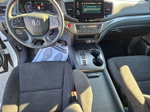 Used 2022 Honda Pilot Sport image 32