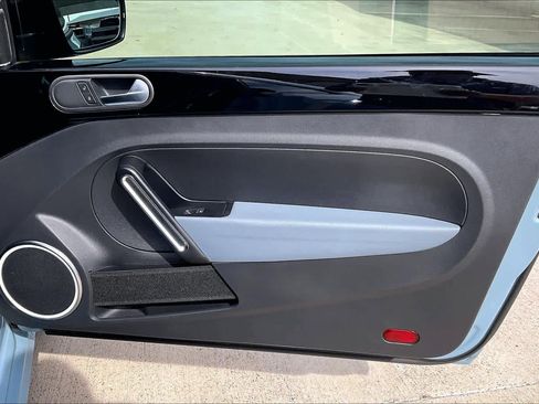 Used 2014 Volkswagen Beetle R-Line image 23