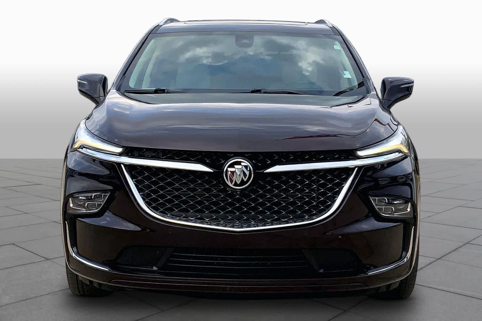 Certified 2023 Buick Enclave Avenir w/ Avenir Technology Package AWD/4WD image 4