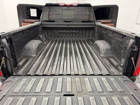 Used 2024 GMC Sierra 2500 Denali Ultimate image 40