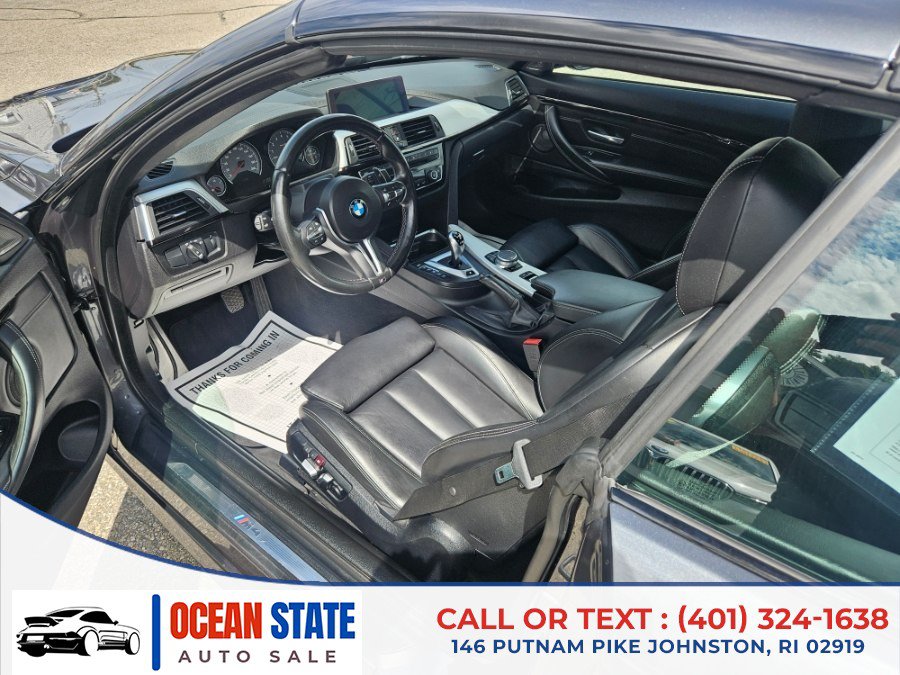 Used 2018 BMW M4 Convertible RWD image 11