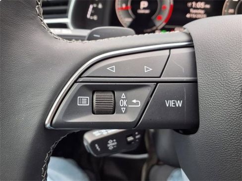 Used 2025 Audi Q7 3.0T Premium w/ Convenience Package image 31