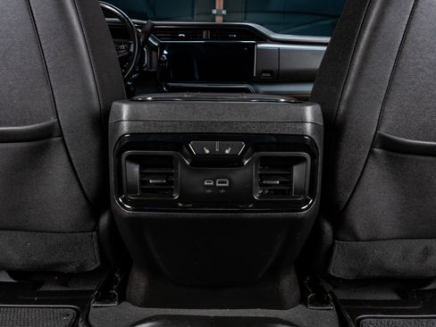Used 2024 GMC Sierra 2500 AT4 w/ AT4 Premium Plus Package AWD/4WD image 30
