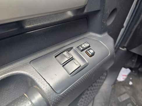 Used 2007 Toyota FJ Cruiser 4WD image 13