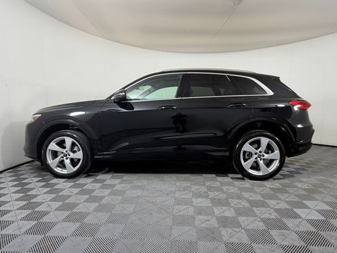 Certified 2025 Audi Q5 Premium w/ Premium Plus AWD/4WD image 2