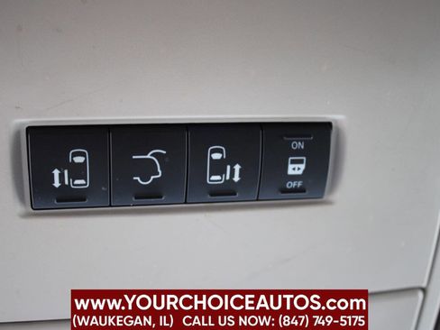 Used 2015 Dodge Grand Caravan SXT image 31