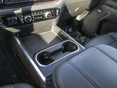 Used 2024 GMC Sierra 3500 SLT image 24