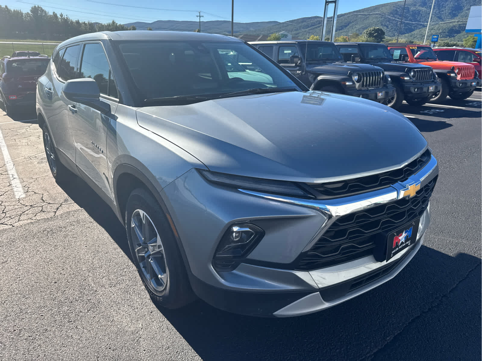 Used 2025 Chevrolet Blazer LT AWD/4WD image 14