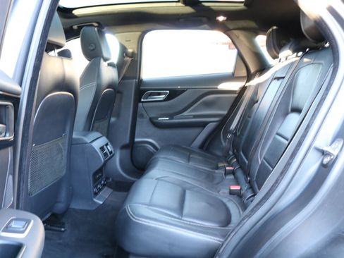 Used 2019 Jaguar F-PACE S image 36