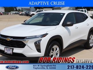 Used 2025 Chevrolet Trax LS image 1