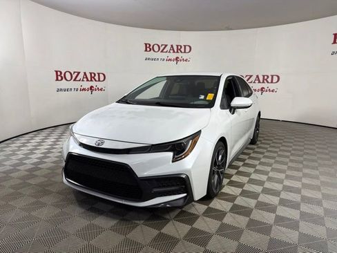 Used 2022 Toyota Corolla SE FWD image 4