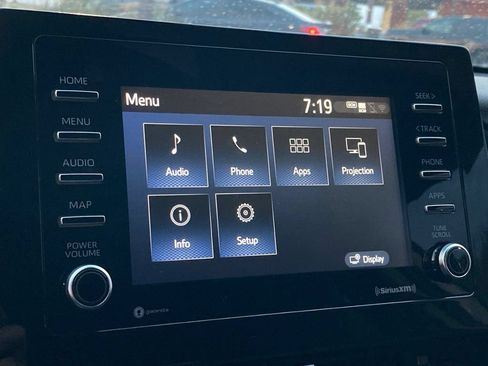 Used 2022 Toyota Camry SE FWD image 19
